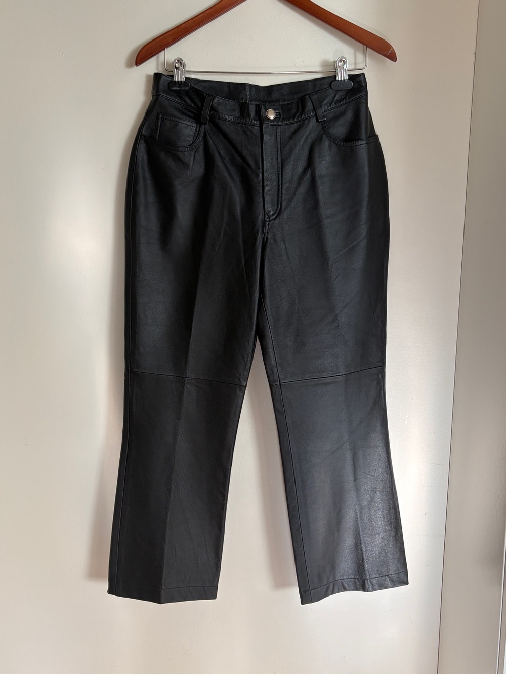 Newport News Black Genuine Leather Straight Leg Pants size 2/4